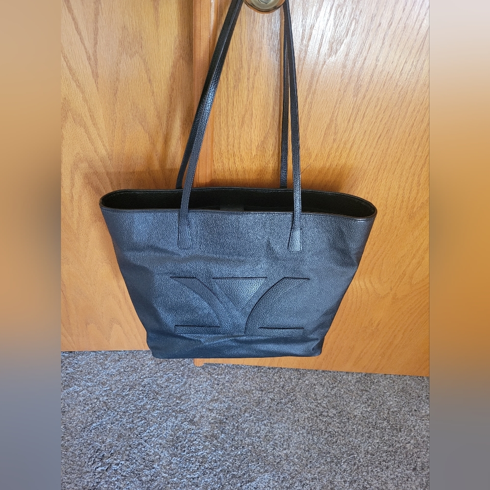 Le Vian leather tote